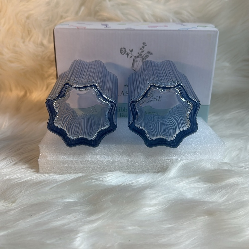 Glass Hause Ribbed Glasses Set - Picture 7 of 8